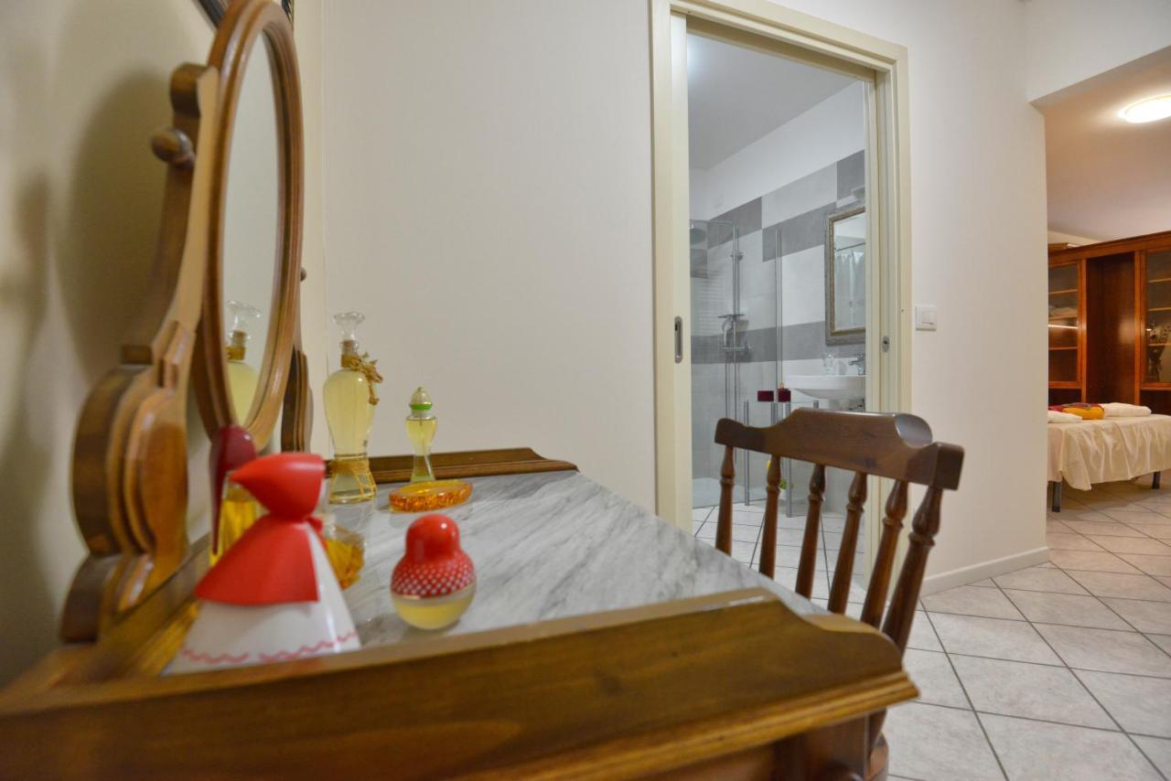 Antiche Mura Casa Vacanze Puegnago sul Garda Exterior foto
