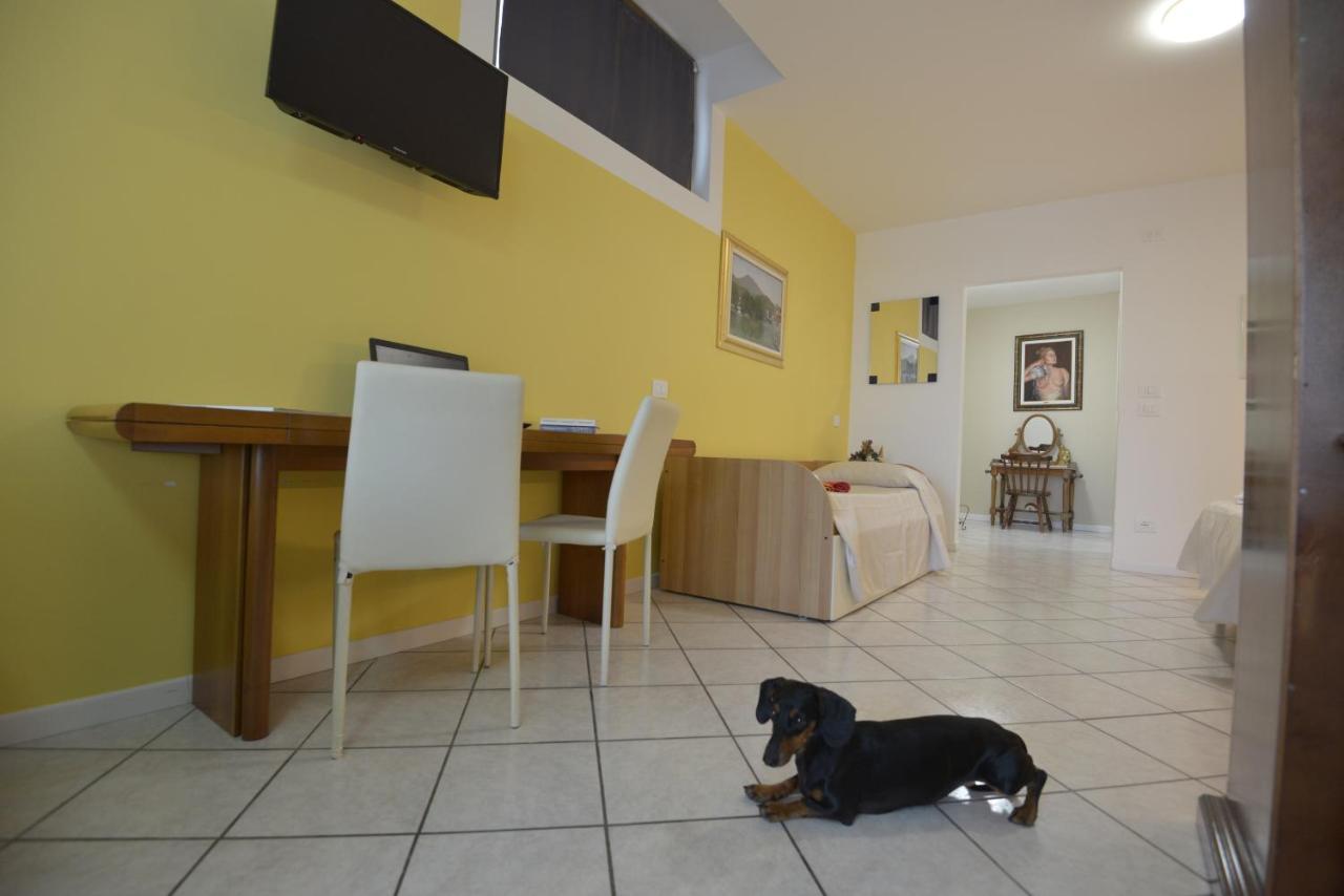 Antiche Mura Casa Vacanze Puegnago sul Garda Exterior foto